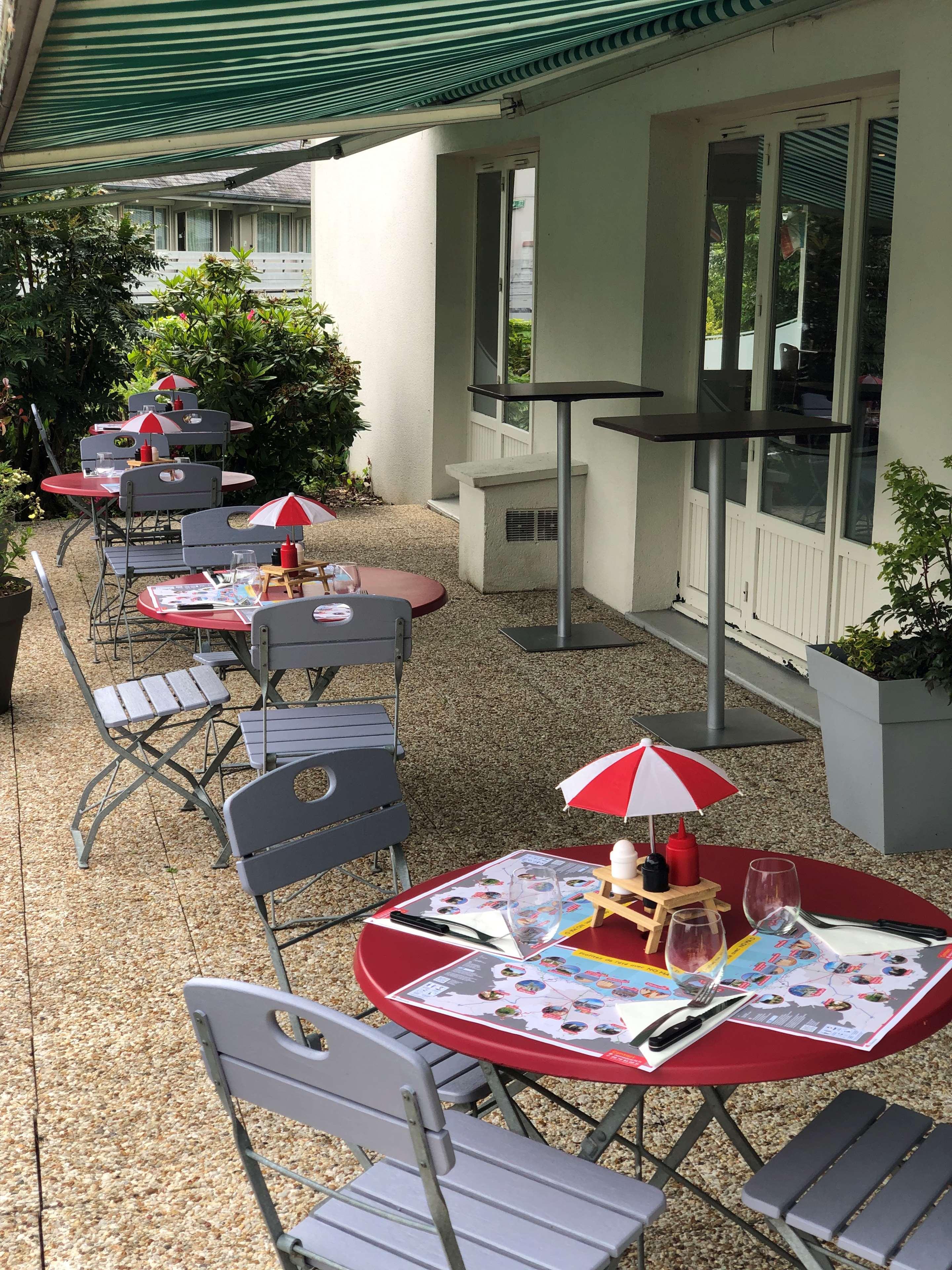 Campanile Bayeux Hotel Bagian luar foto
