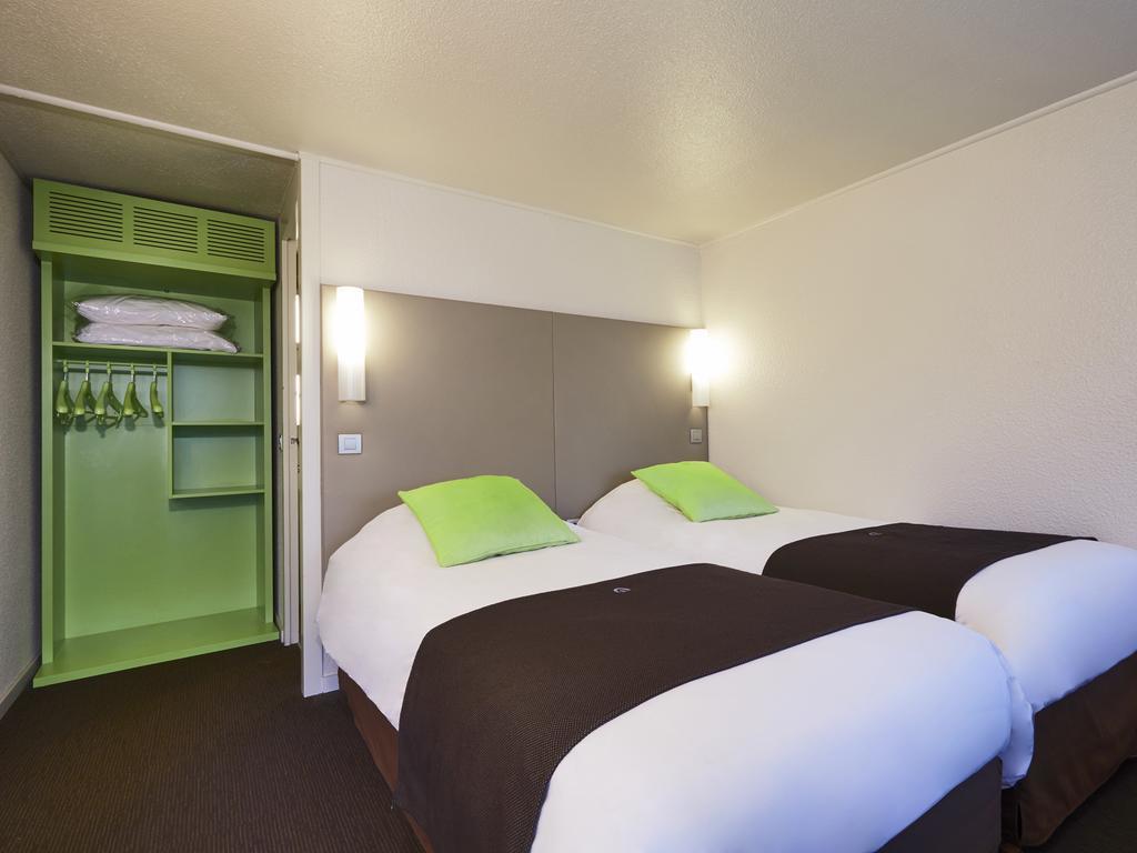 Campanile Bayeux Hotel Bagian luar foto